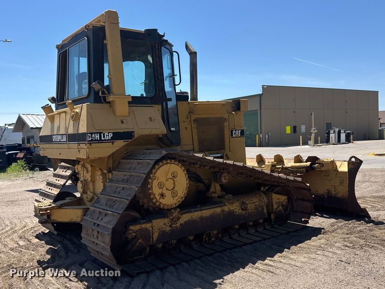 image for item MX9058 1991 Caterpillar D4H LGP dozer