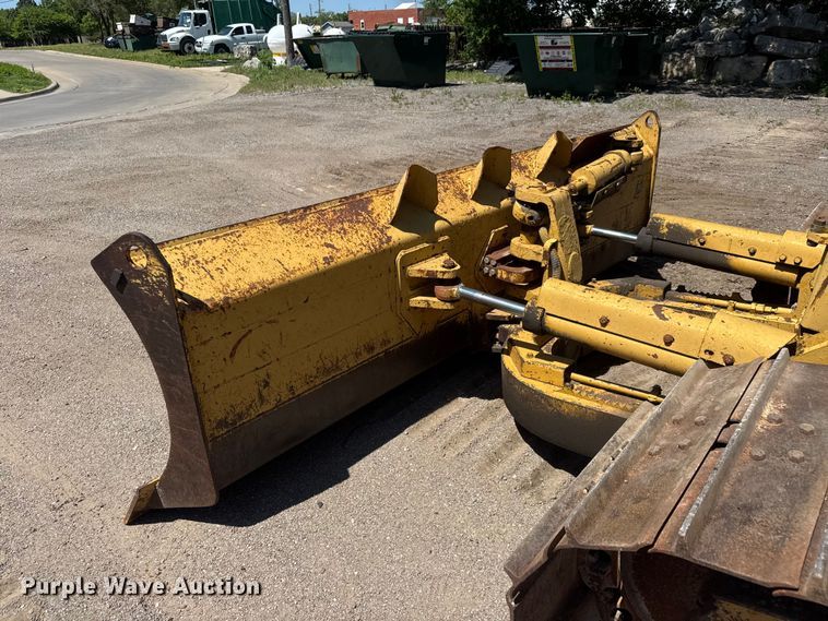 image for item MX9058 1991 Caterpillar D4H LGP dozer