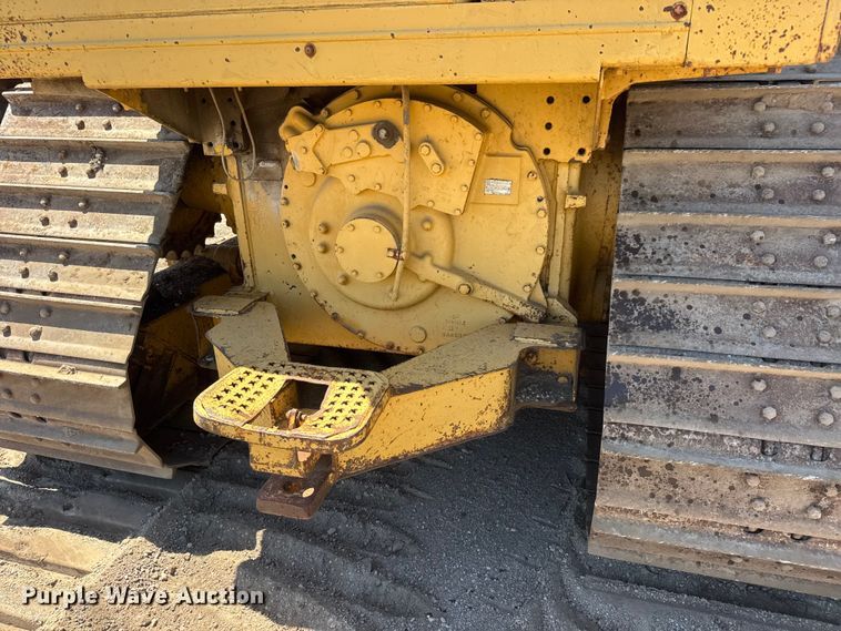 image for item MX9058 1991 Caterpillar D4H LGP dozer