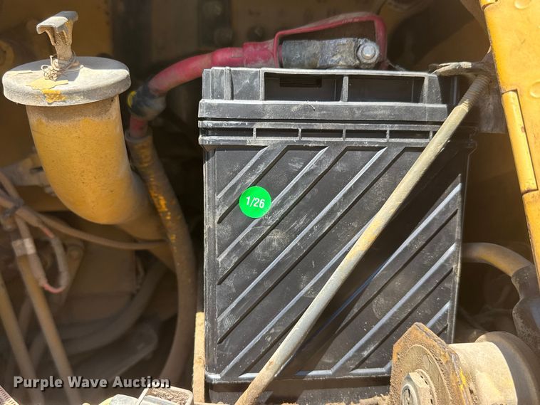 image for item MX9058 1991 Caterpillar D4H LGP dozer