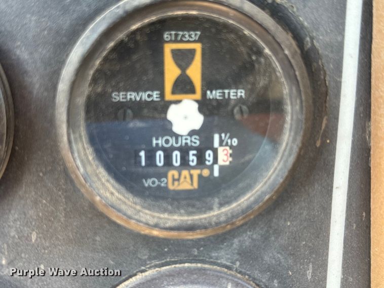 image for item MX9058 1991 Caterpillar D4H LGP dozer