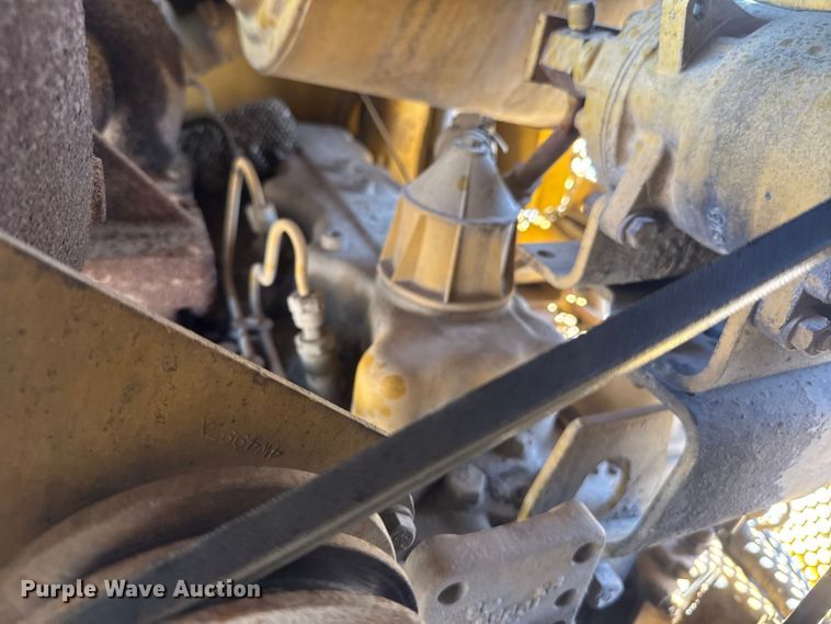 image for item MX9058 1991 Caterpillar D4H LGP dozer