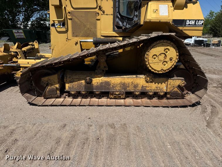 image for item MX9058 1991 Caterpillar D4H LGP dozer