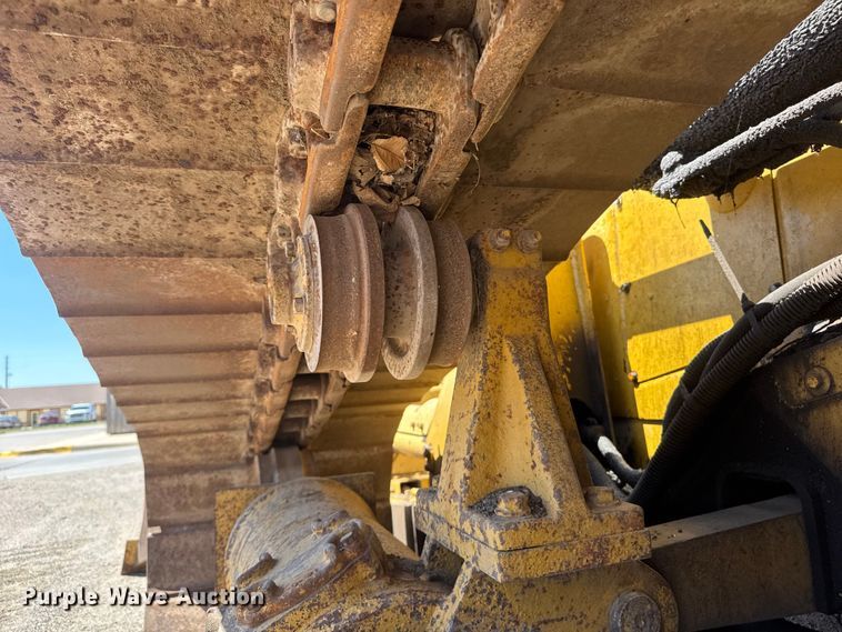 image for item MX9058 1991 Caterpillar D4H LGP dozer