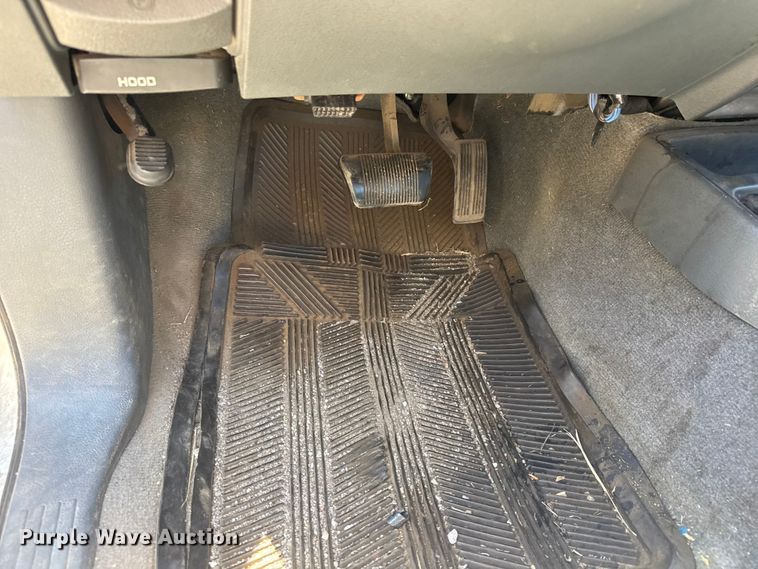 image for item MX9059 2007 Mitsubishi Raider Ext. Cab pickup truck