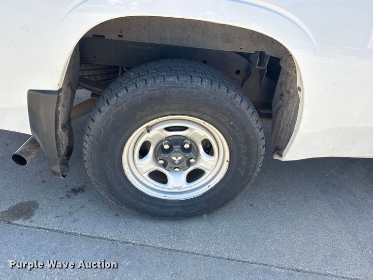image for item MX9059 2007 Mitsubishi Raider Ext. Cab pickup truck