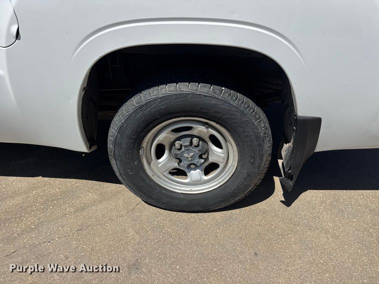 image for item MX9059 2007 Mitsubishi Raider Ext. Cab pickup truck