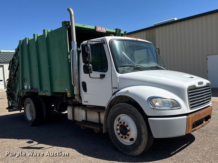 image for item MX9060 2007 Freightliner Business Class M2 refuse truck
