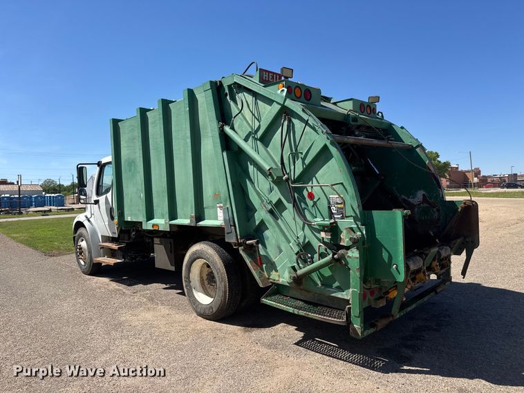image for item MX9060 2007 Freightliner Business Class M2 refuse truck