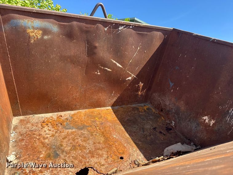 image for item MX9069 (4) dumpsters