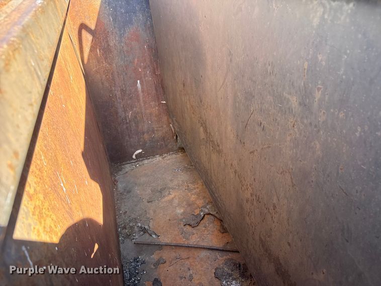 image for item MX9071 (5) dumpsters