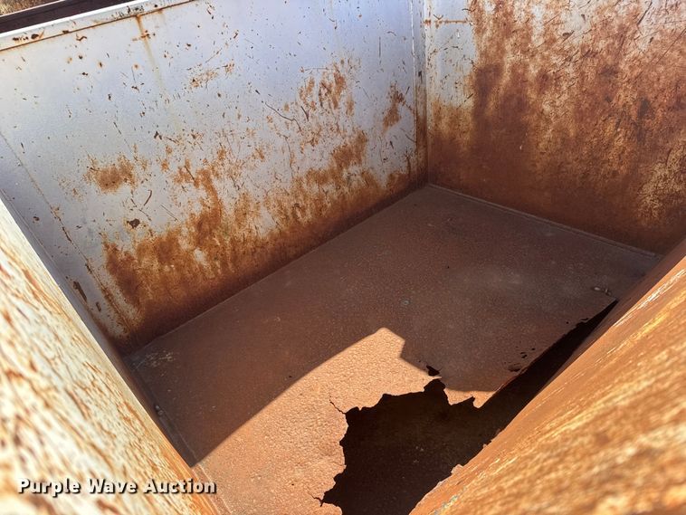 image for item MX9079 (4) dumpsters