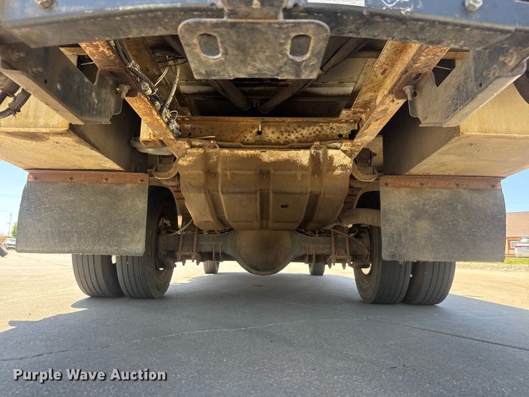 image for item MX9089 2004 Ford F550 Super Duty bucket truck