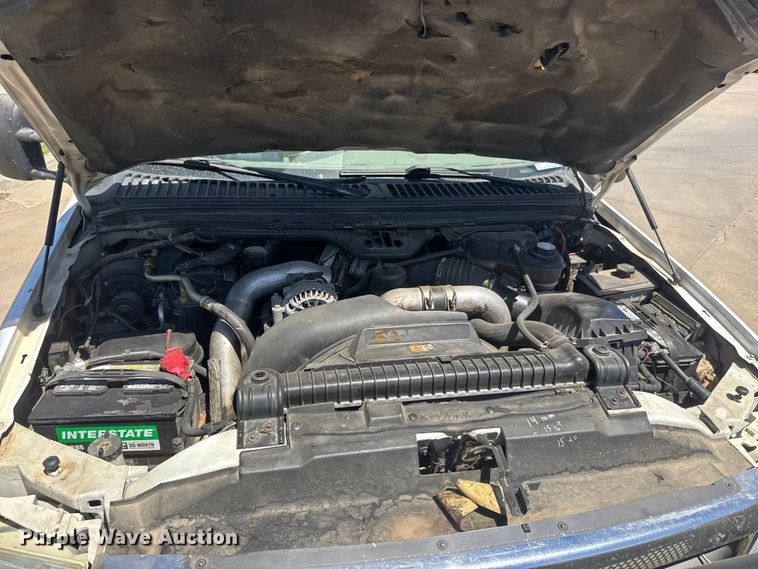 image for item MX9089 2004 Ford F550 Super Duty bucket truck