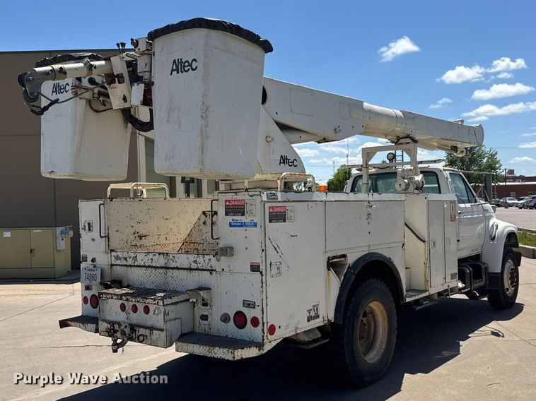 image for item MX9090 1998 Ford F800 bucket truck