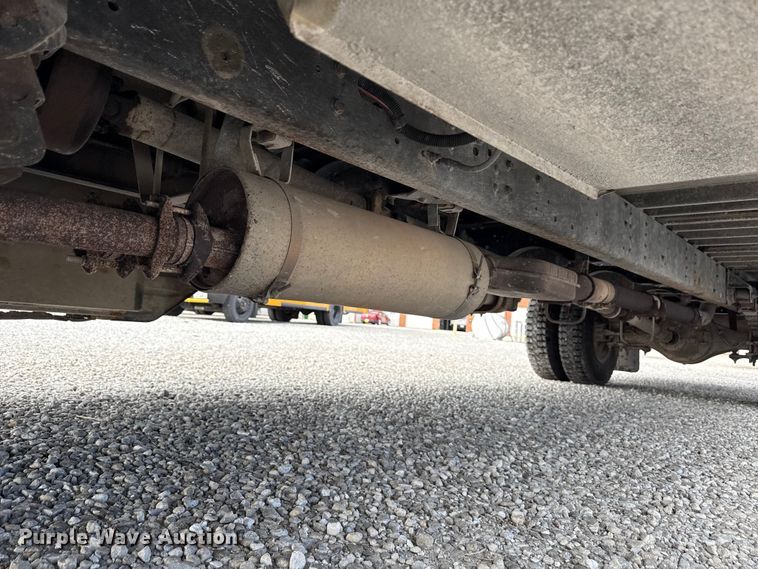 image for item ND9466 1996 Blue Bird B7 school bus