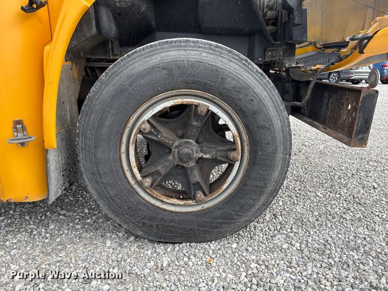 image for item ND9466 1996 Blue Bird B7 school bus