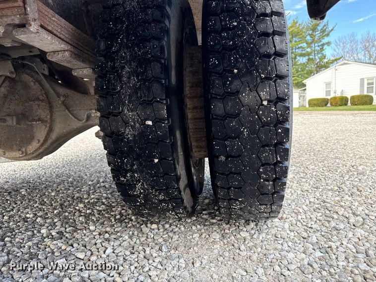 image for item ND9466 1996 Blue Bird B7 school bus