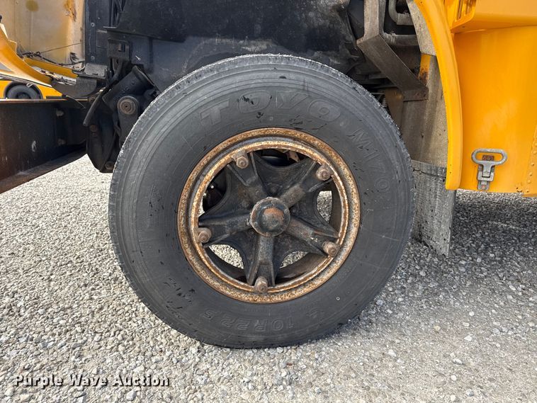 image for item ND9466 1996 Blue Bird B7 school bus