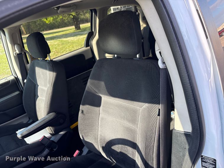 image for item NK9073 2019 Dodge Grand Caravan handicap accessible van