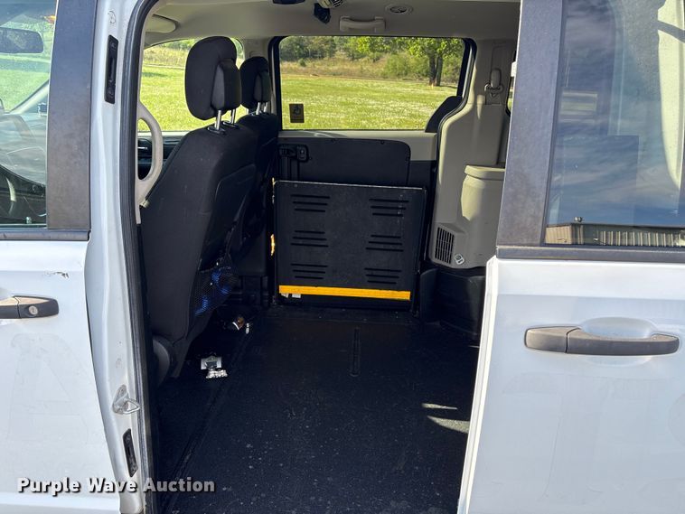 image for item NK9073 2019 Dodge Grand Caravan handicap accessible van