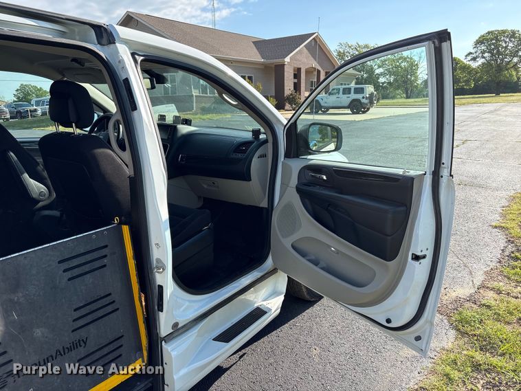 image for item NK9073 2019 Dodge Grand Caravan handicap accessible van