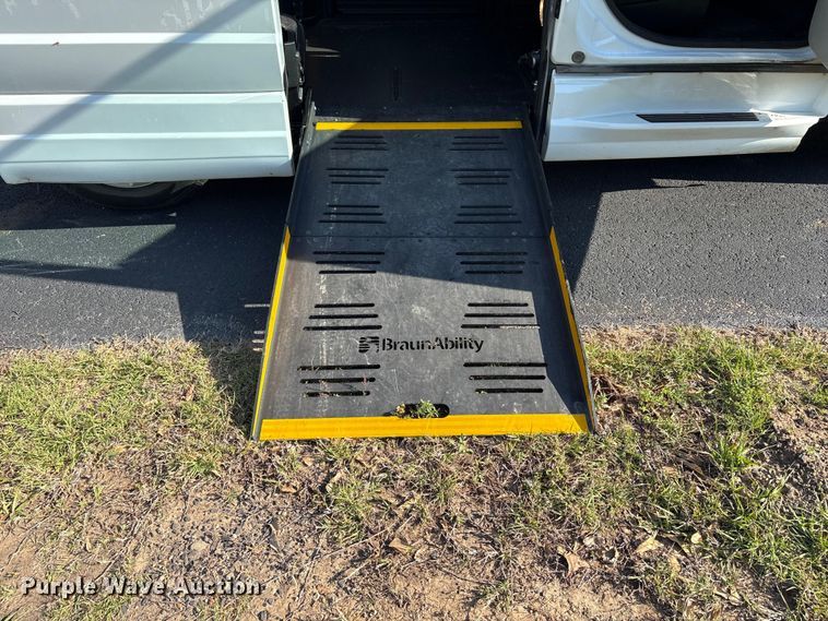 image for item NK9073 2019 Dodge Grand Caravan handicap accessible van