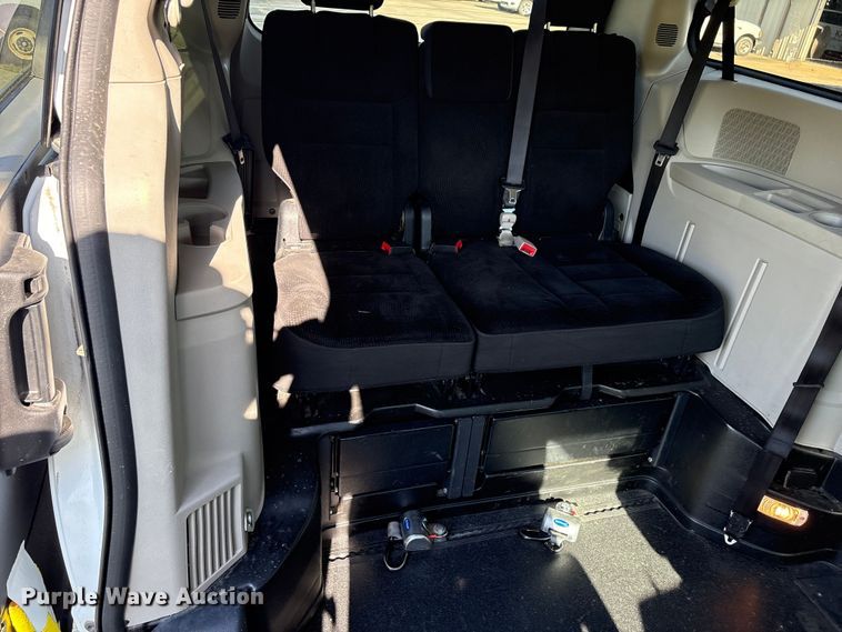 image for item NK9073 2019 Dodge Grand Caravan handicap accessible van
