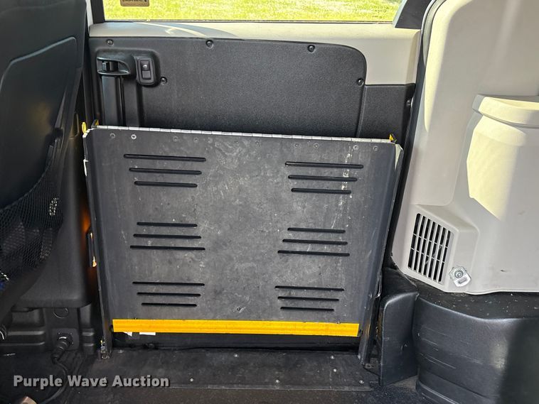 image for item NK9073 2019 Dodge Grand Caravan handicap accessible van