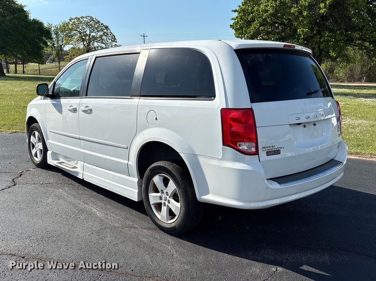 image for item NK9074 2017 Dodge Grand Caravan handicap accessible van