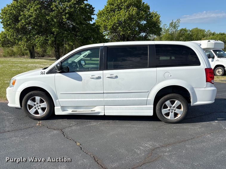 image for item NK9074 2017 Dodge Grand Caravan handicap accessible van