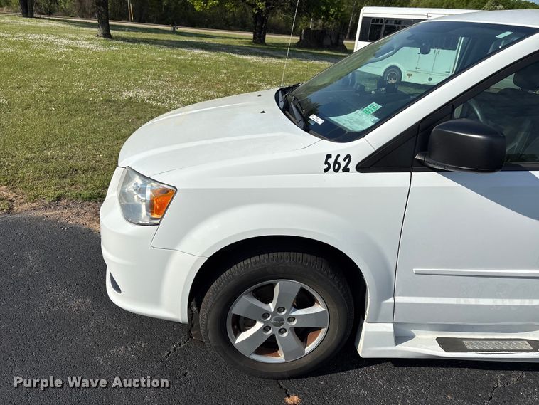 image for item NK9074 2017 Dodge Grand Caravan handicap accessible van