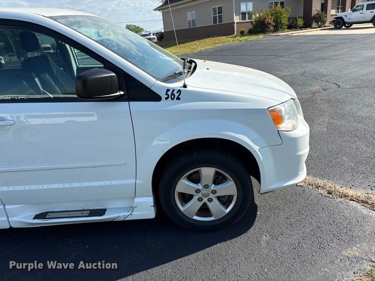 image for item NK9074 2017 Dodge Grand Caravan handicap accessible van