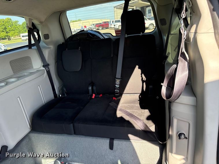 image for item NK9074 2017 Dodge Grand Caravan handicap accessible van