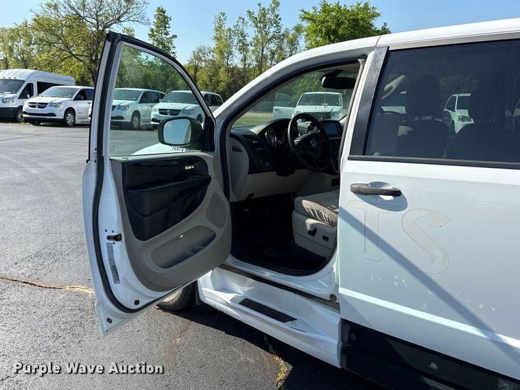 image for item NK9075 2019 Dodge Grand Caravan handicap accessible van