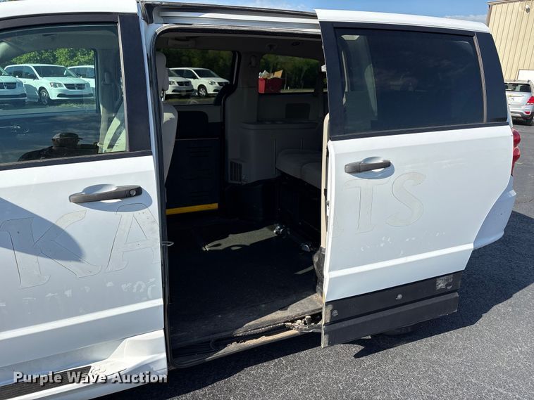 image for item NK9075 2019 Dodge Grand Caravan handicap accessible van