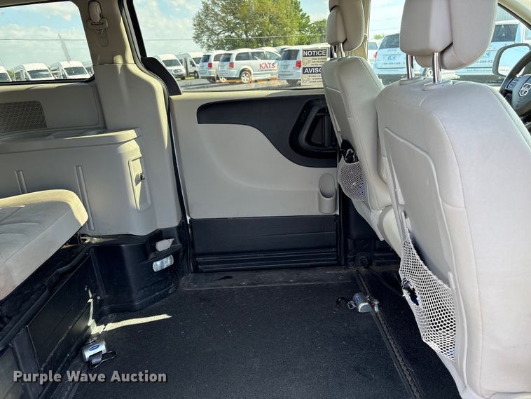 image for item NK9075 2019 Dodge Grand Caravan handicap accessible van