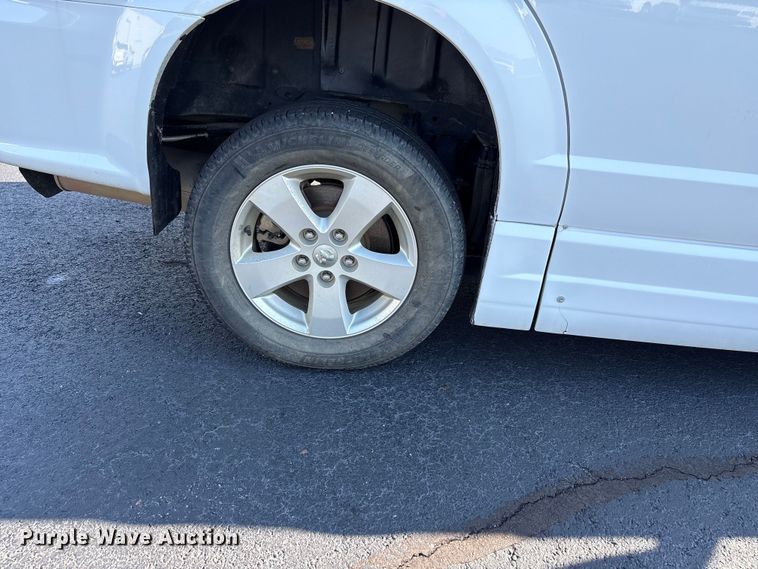image for item NK9075 2019 Dodge Grand Caravan handicap accessible van