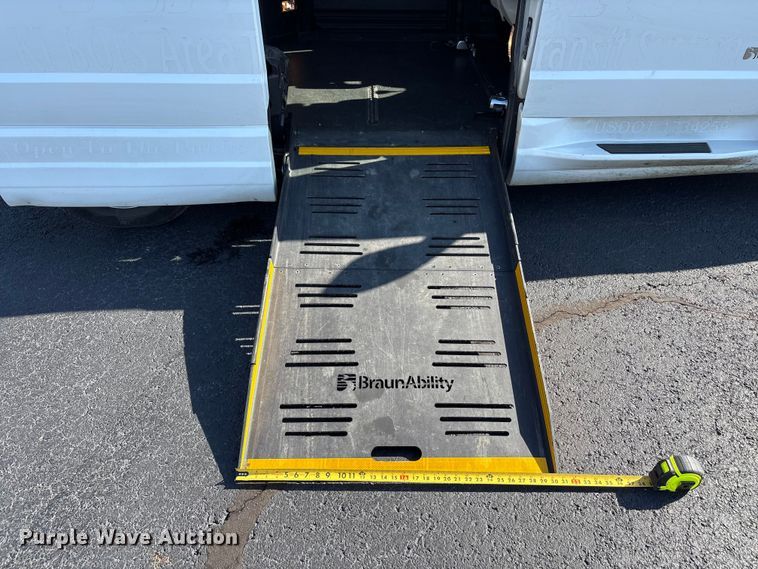 image for item NK9076 2019 Dodge Grand Caravan handicap accessible van