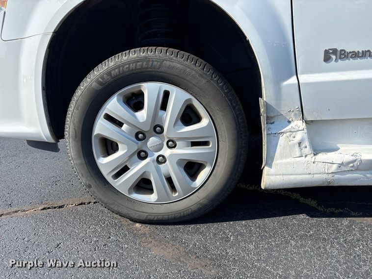 image for item NK9076 2019 Dodge Grand Caravan handicap accessible van