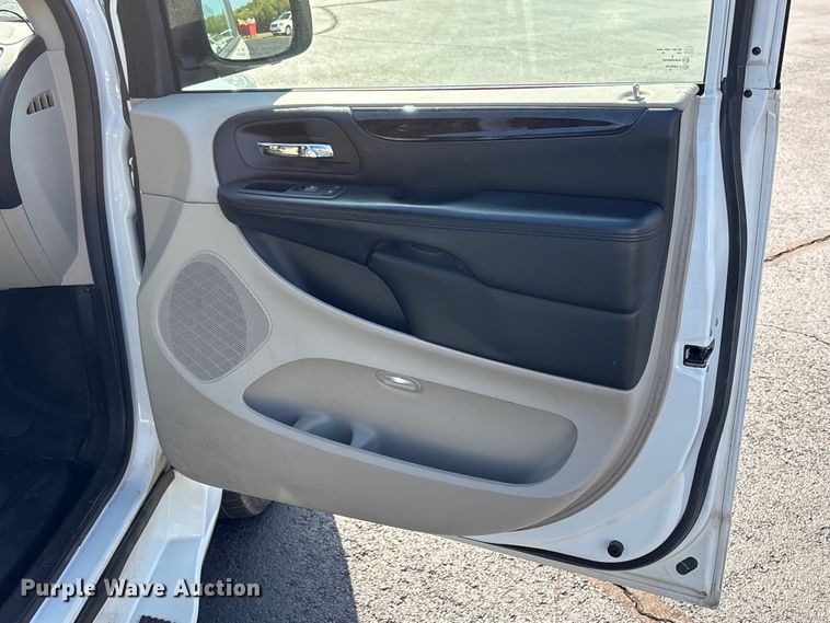 image for item NK9076 2019 Dodge Grand Caravan handicap accessible van