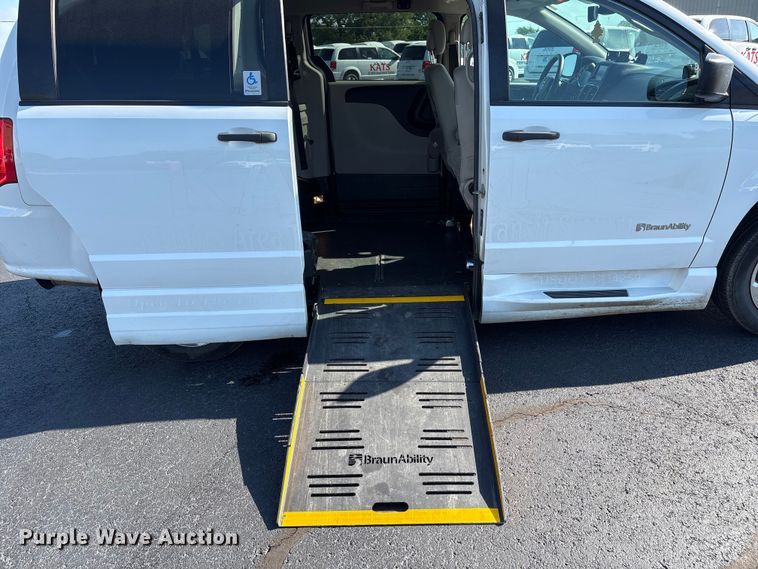 image for item NK9076 2019 Dodge Grand Caravan handicap accessible van