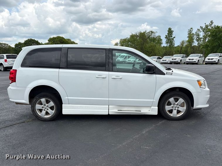image for item NK9077 2018 Dodge Grand Caravan handicap accessible van