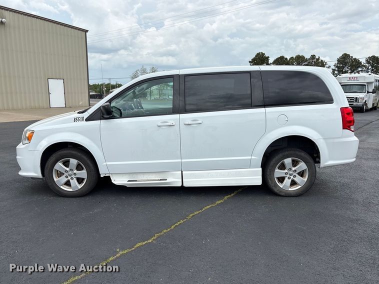 image for item NK9077 2018 Dodge Grand Caravan handicap accessible van