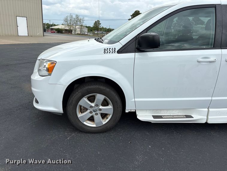 image for item NK9077 2018 Dodge Grand Caravan handicap accessible van