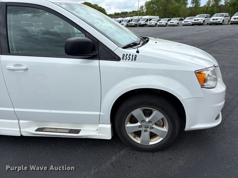 image for item NK9077 2018 Dodge Grand Caravan handicap accessible van