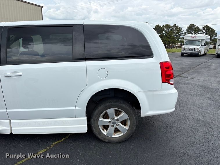 image for item NK9077 2018 Dodge Grand Caravan handicap accessible van