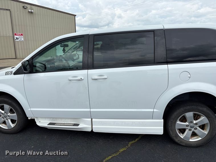 image for item NK9077 2018 Dodge Grand Caravan handicap accessible van