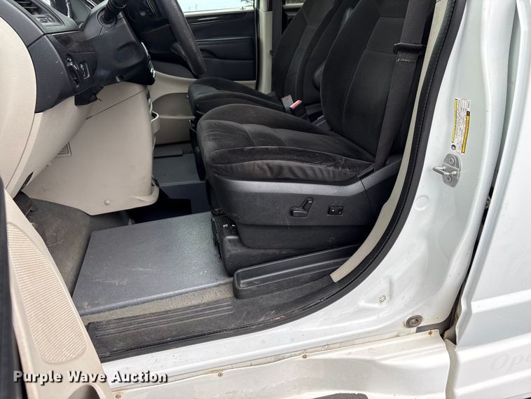 image for item NK9077 2018 Dodge Grand Caravan handicap accessible van