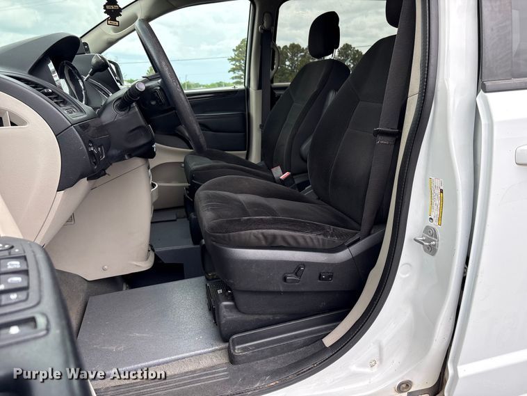 image for item NK9077 2018 Dodge Grand Caravan handicap accessible van